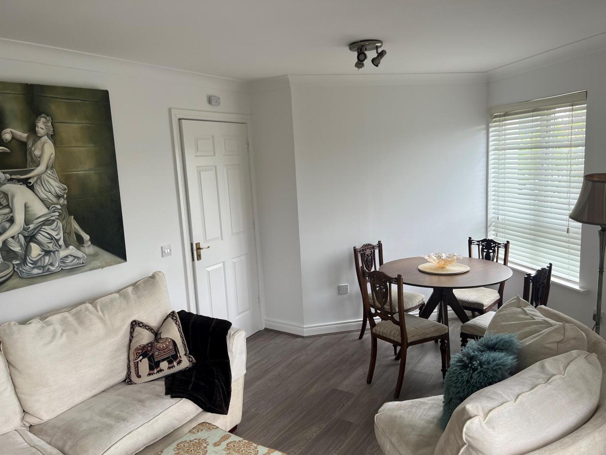 Cosy 2 Double Bed Apartment Суордс Екстериор снимка